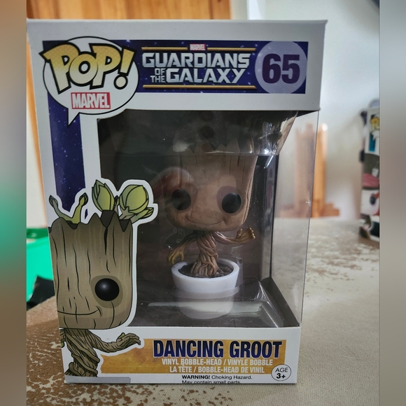Funko POP Dancing Groot - Picture 1 of 3